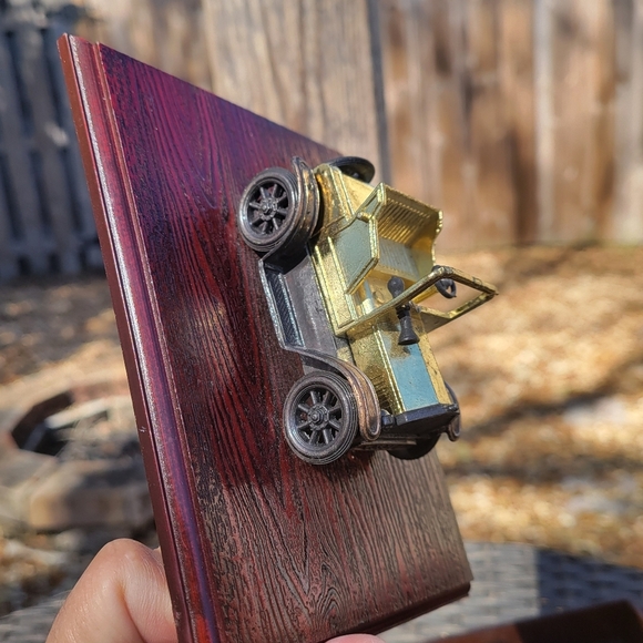 Vintage Playing Card Storage Box 1917 Ford Gold Metal Model Car Faux wooden Box - Picture 7 of 10